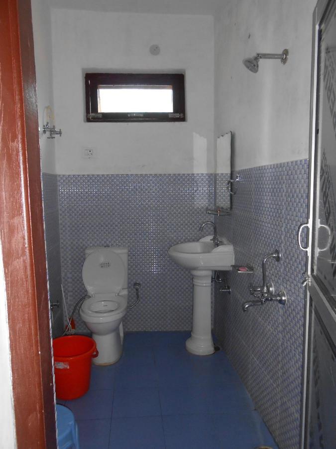 Mohinder & Mohindra Home Stay Бир Экстерьер фото