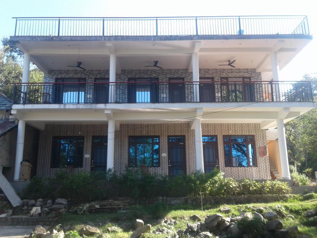 Mohinder & Mohindra Home Stay Бир Экстерьер фото